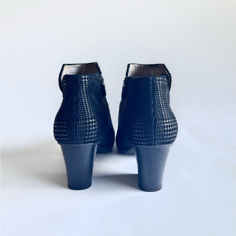 Dansko Black Genuine Leather Textured Heeled Ankle Boots size EUR 39, US 8.5 - Picture 9 of 15
